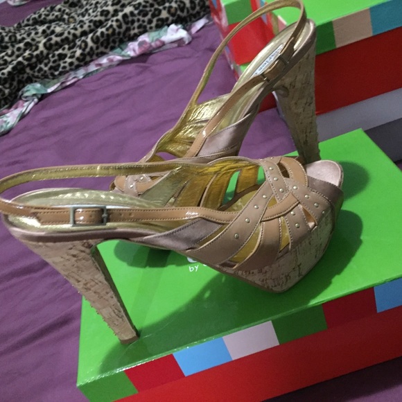 Heels - Picture 4 of 5